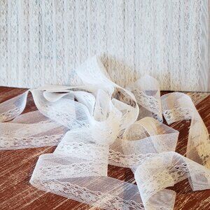 Vintage Bobbin Net Lace Trim. 1 1/2" x 10 yards - Ivory Floral